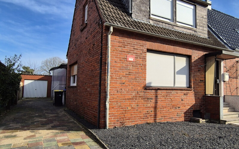 Halfvrijstaande woning