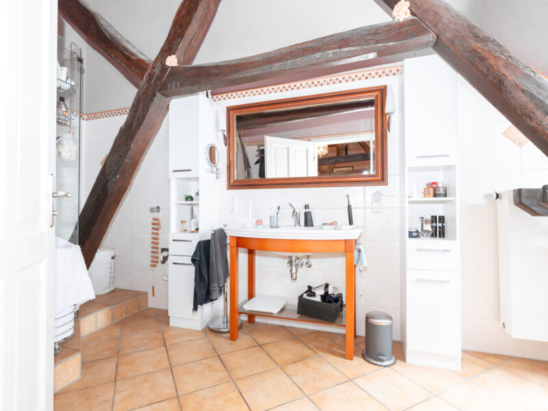 Badezimmer 2. Wohnbereich — Exklusiver Landsitz vor den Toren Lingens – mit Gästehaus, und vielfältigen Nutzungsmöglichkeiten, Lingen / Clusorth