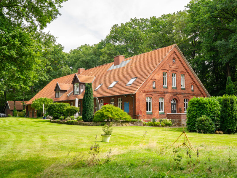Anwesen - Gartenseite — Exklusiver Landsitz vor den Toren Lingens – mit Gästehaus, und vielfältigen Nutzungsmöglichkeiten, Lingen / Clusorth
