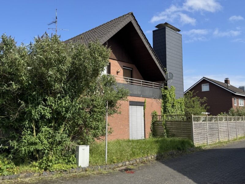 Balkonseite — Freistehendes Haus in Gescher mit 731 m² Eckgrundstück – 2 Wohneinheiten möglich, Gescher